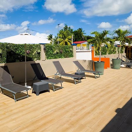 Evasion En Plein Coeur De La Ville T2 Jacuzzis Sauna Et Piscine Au Centre De Port-Louis Buitenkant foto